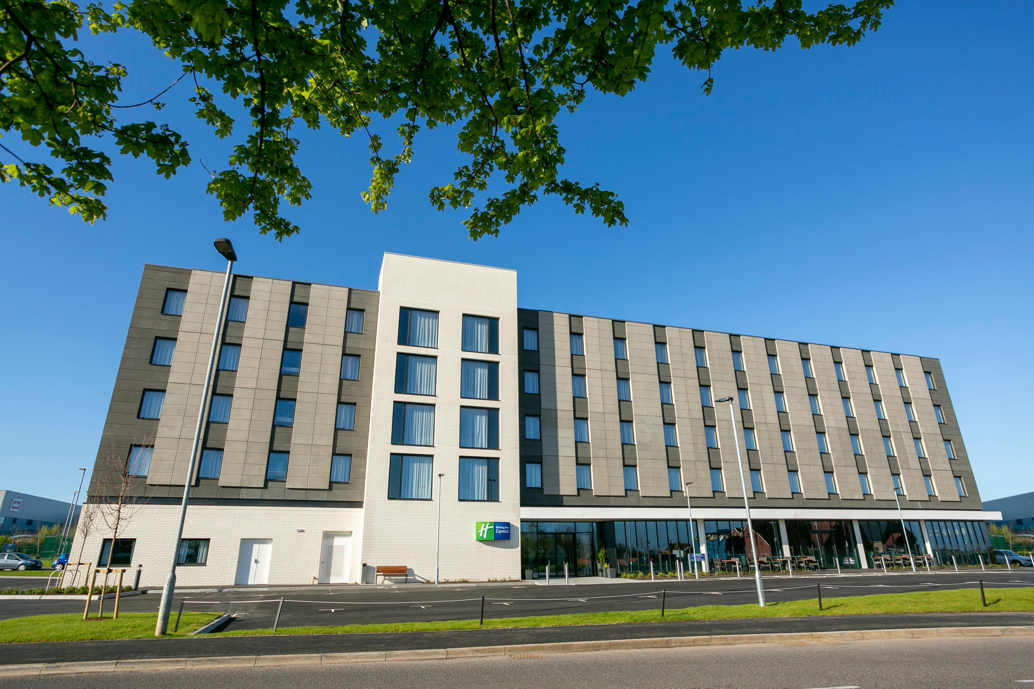 Holiday Inn Express Bridgwater M5, Jct24 By Ihg Eksteriør billede